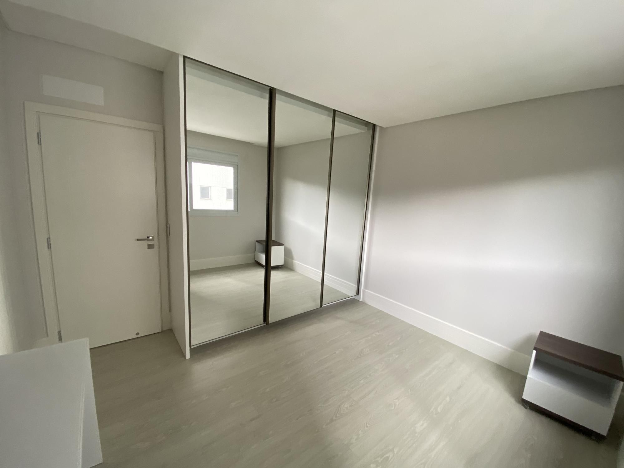 Apartamento à venda com 4 quartos, 237m² - Foto 29