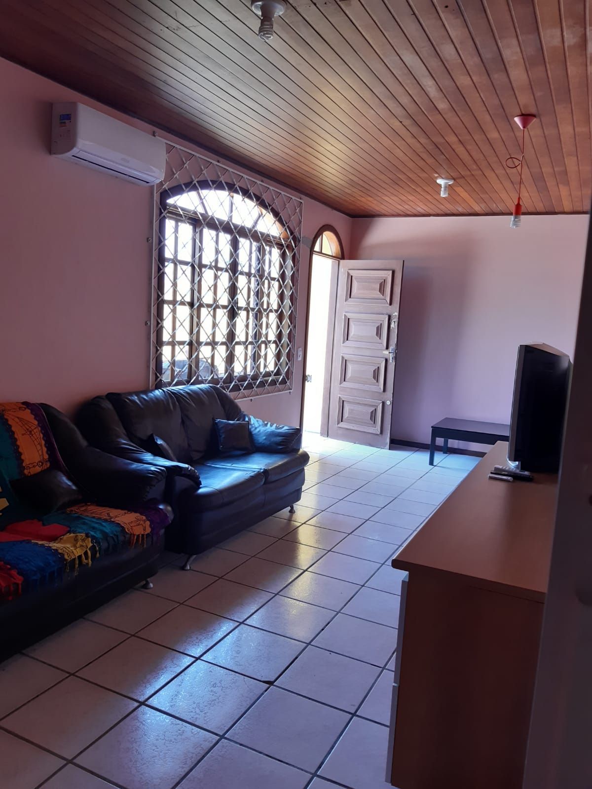 Casa, 8 quartos, 230 m² - Foto 2