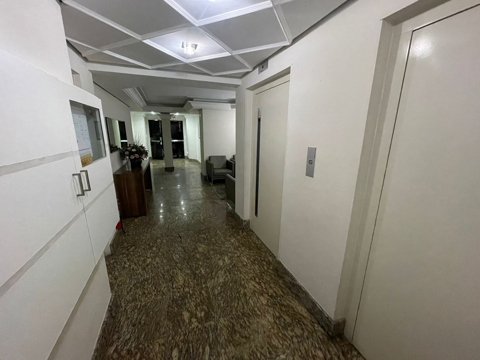 Apartamento à venda com 2 quartos, 74m² - Foto 24