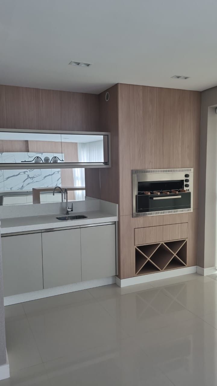 Apartamento para alugar com 4 quartos, 140m² - Foto 9