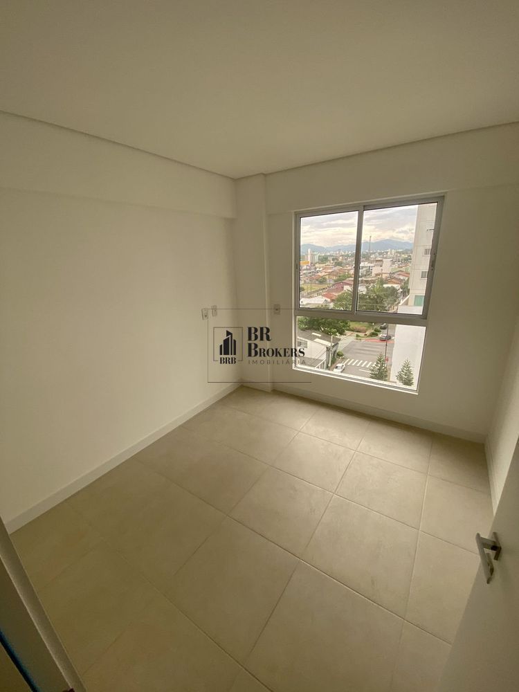 Apartamento para alugar com 3 quartos, 97m² - Foto 3