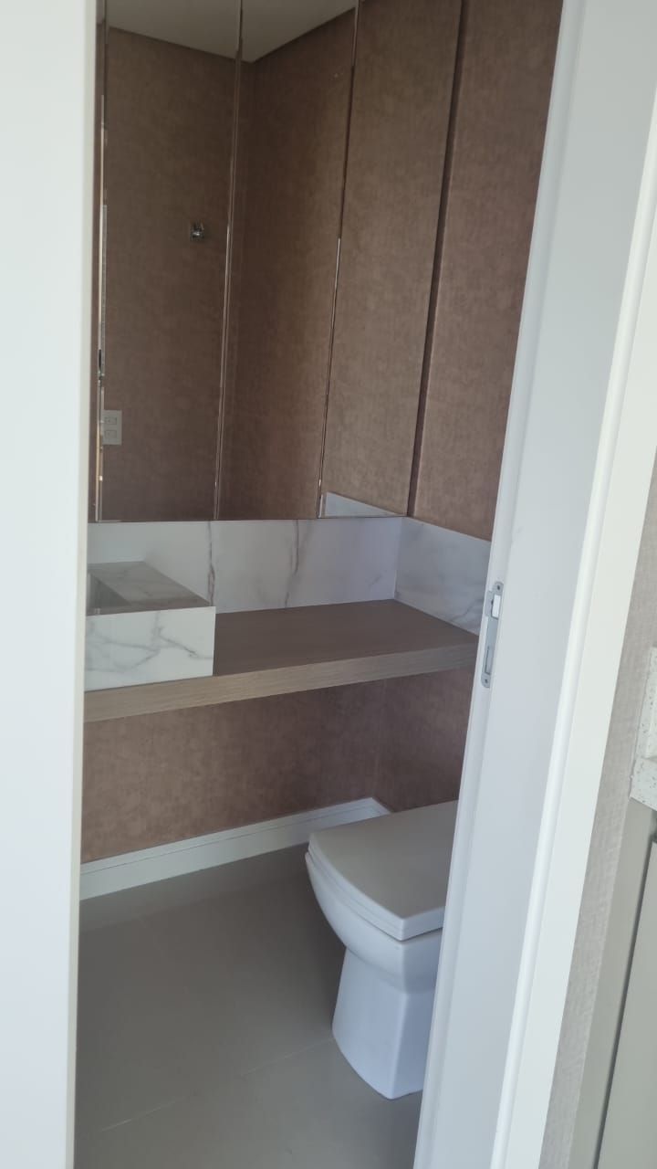 Apartamento para alugar com 4 quartos, 140m² - Foto 37