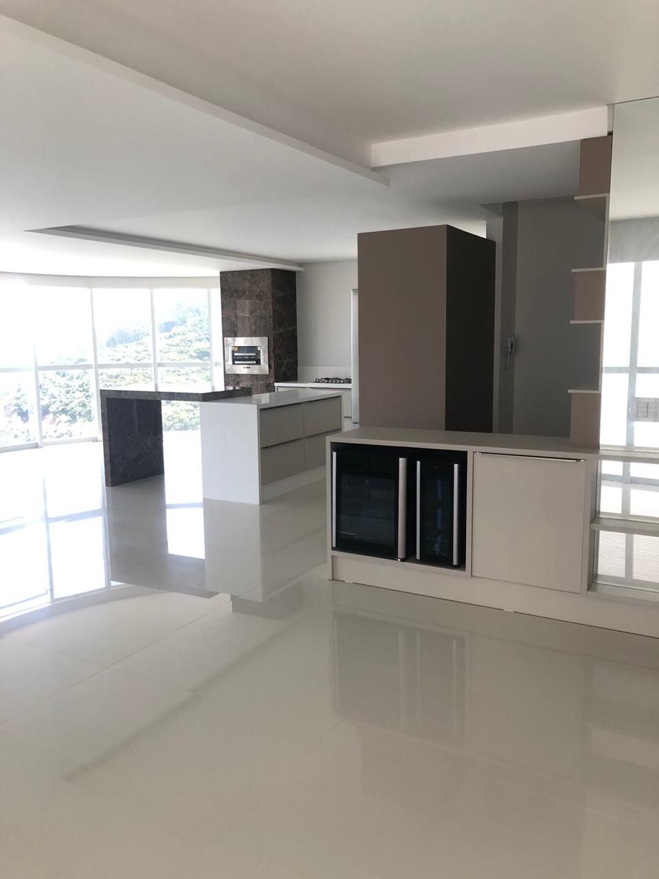 Apartamento à venda com 4 quartos, 237m² - Foto 7