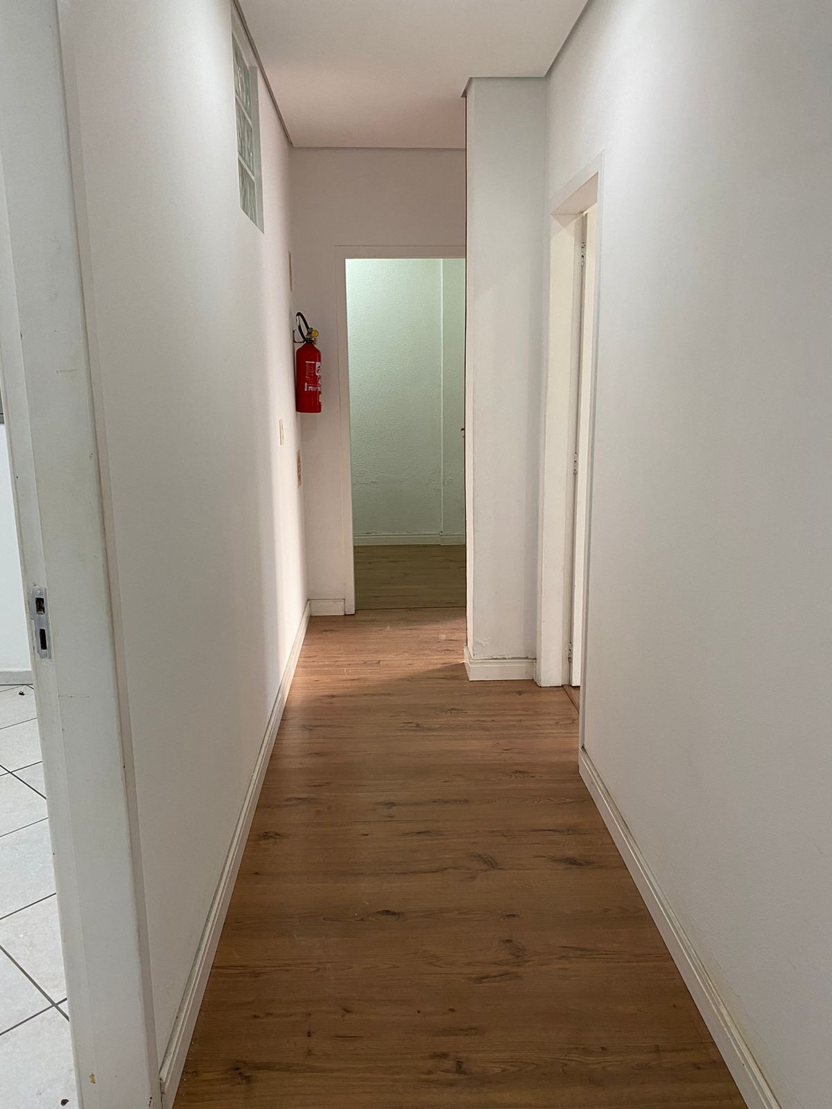 Conjunto Comercial-Sala para alugar com 4 quartos, 84m² - Foto 3