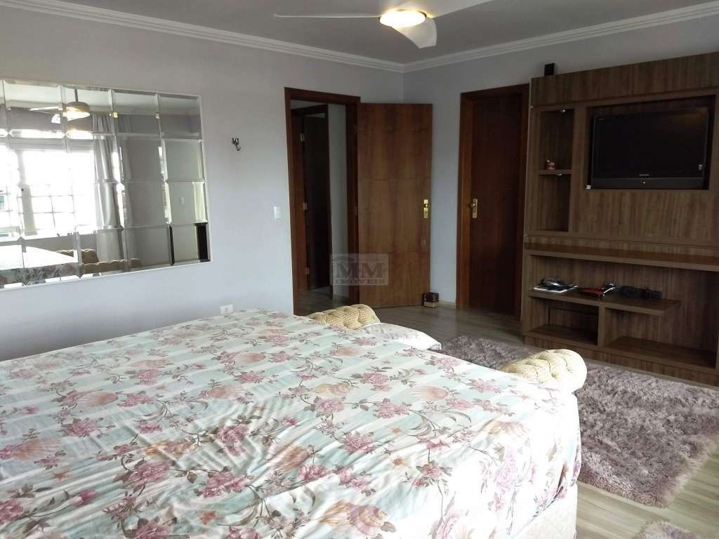 Casa à venda com 3 quartos, 348m² - Foto 18