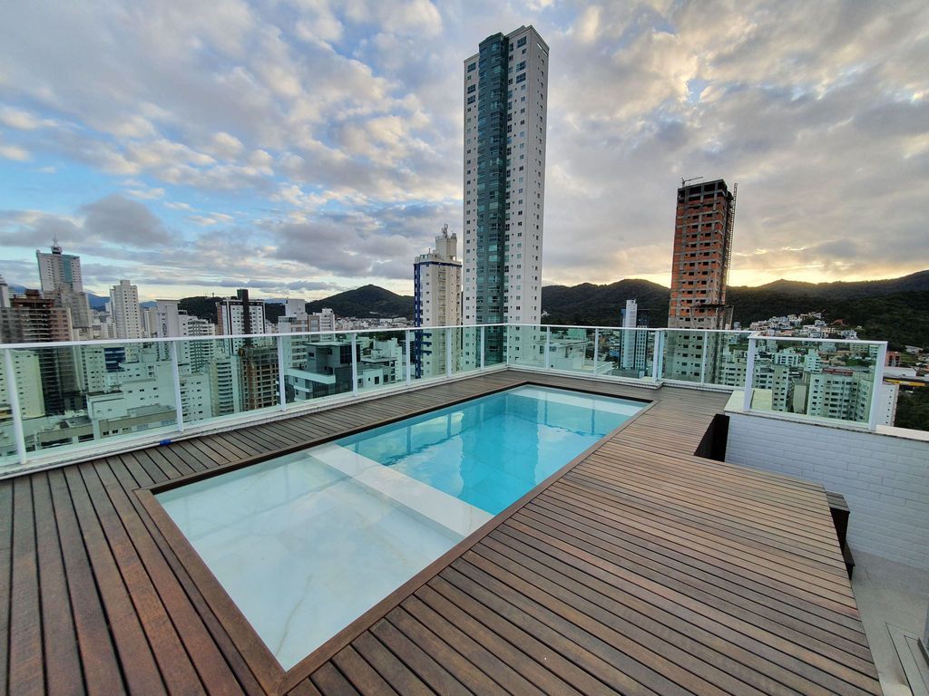 Cobertura, 3 quartos, 268 m² - Foto 1