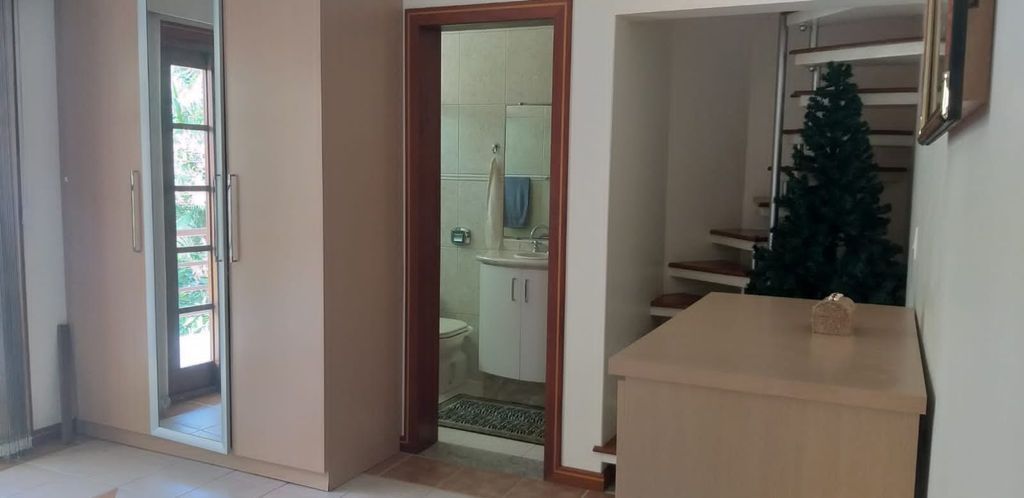 Casa à venda com 4 quartos, 351m² - Foto 14