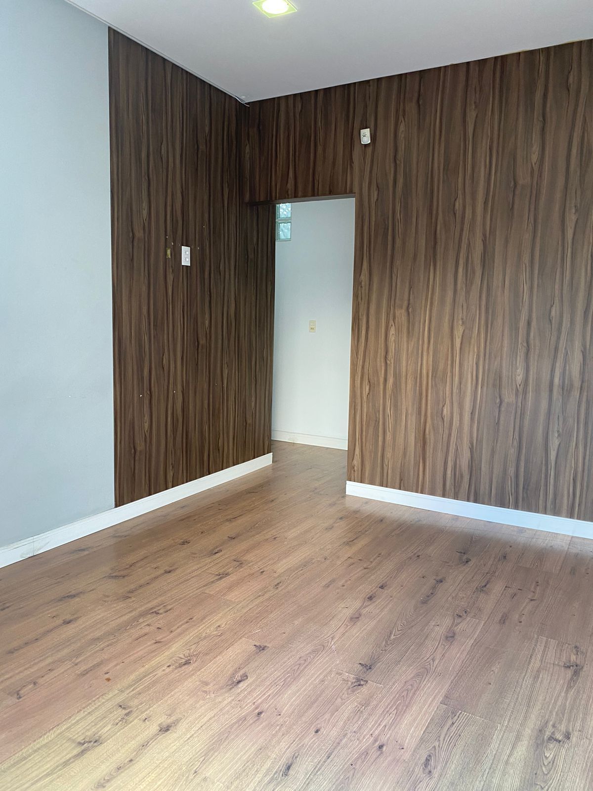 Conjunto Comercial-Sala à venda com 4 quartos, 84m² - Foto 1