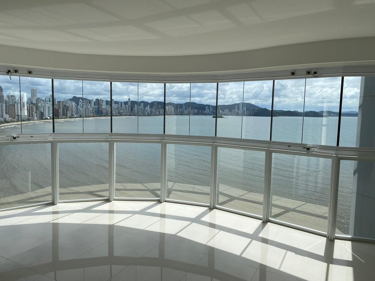 Apartamento, 4 quartos, 237 m² - Foto 1