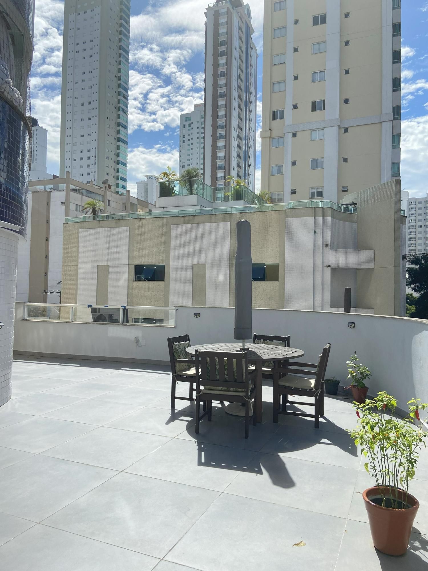 Apartamento à venda com 3 quartos, 225m² - Foto 12