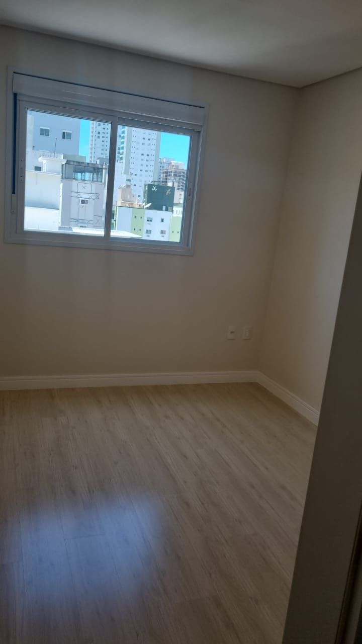 Apartamento para alugar com 4 quartos, 140m² - Foto 23