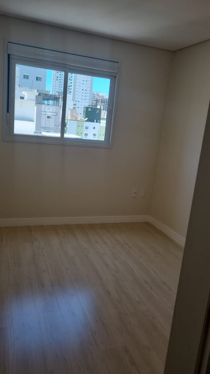 Apartamento para alugar com 4 quartos, 140m² - Foto 23