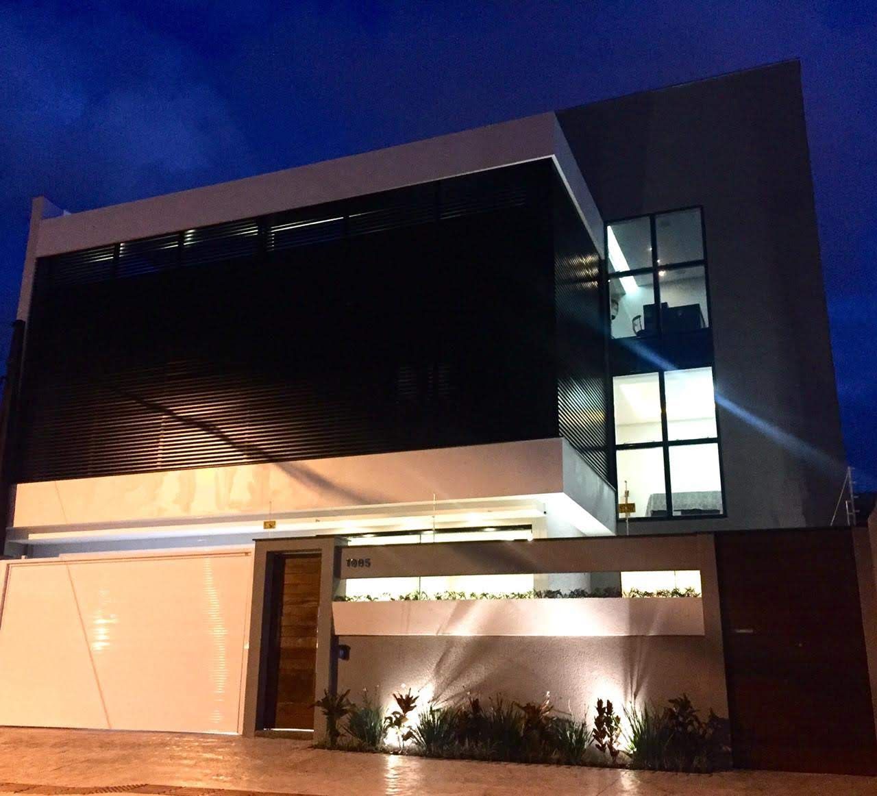 Casa, 3 quartos, 210 m² - Foto 1