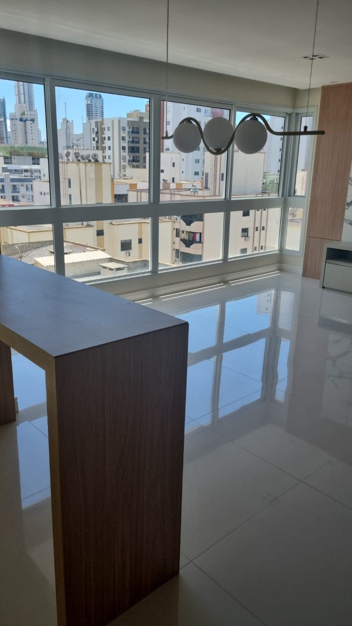 Apartamento para alugar com 4 quartos, 140m² - Foto 4