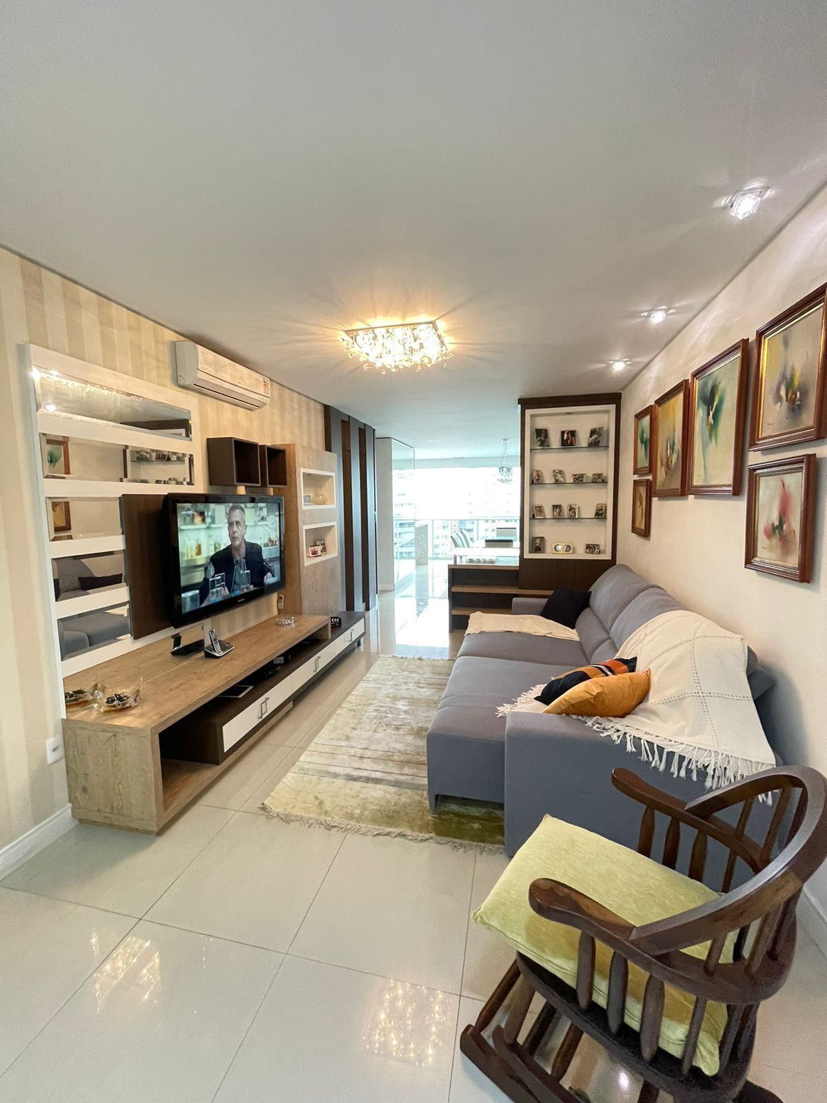 Apartamento, 3 quartos, 140 m² - Foto 1