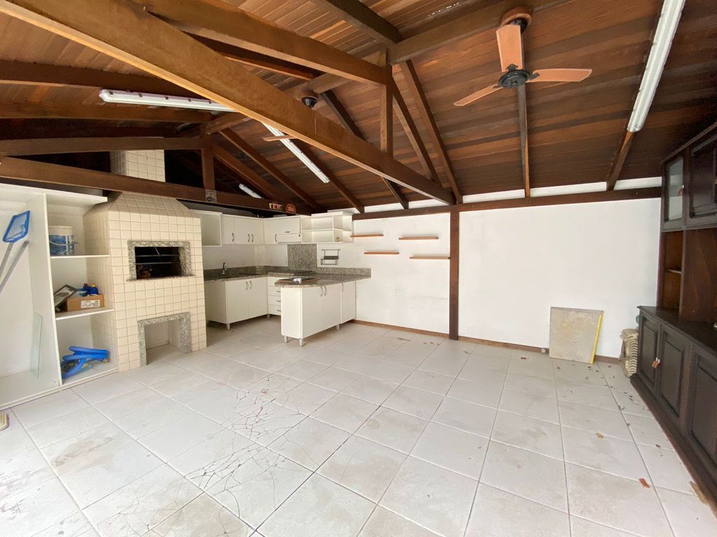 Apartamento à venda com 3 quartos, 260m² - Foto 9