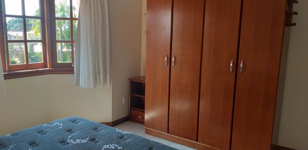 Casa à venda com 4 quartos, 351m² - Foto 9