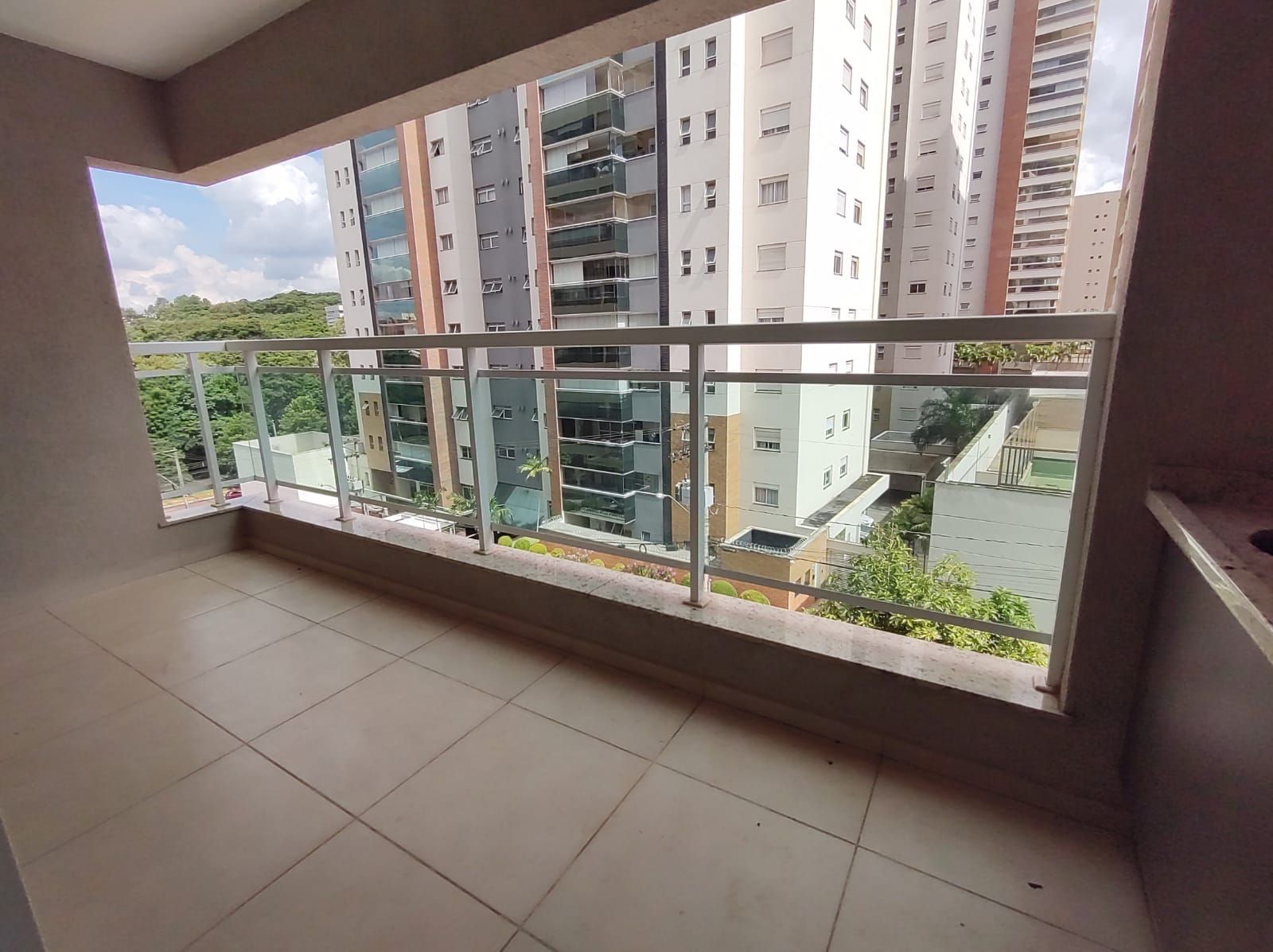 Apartamento no Bosque das Juritis — miniatura 2