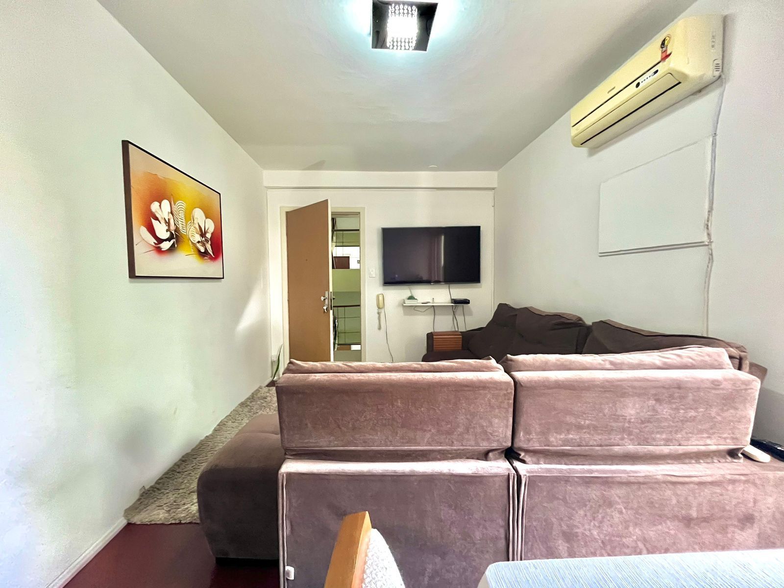 Apartamento à venda com 3 quartos, 80m² - Foto 2