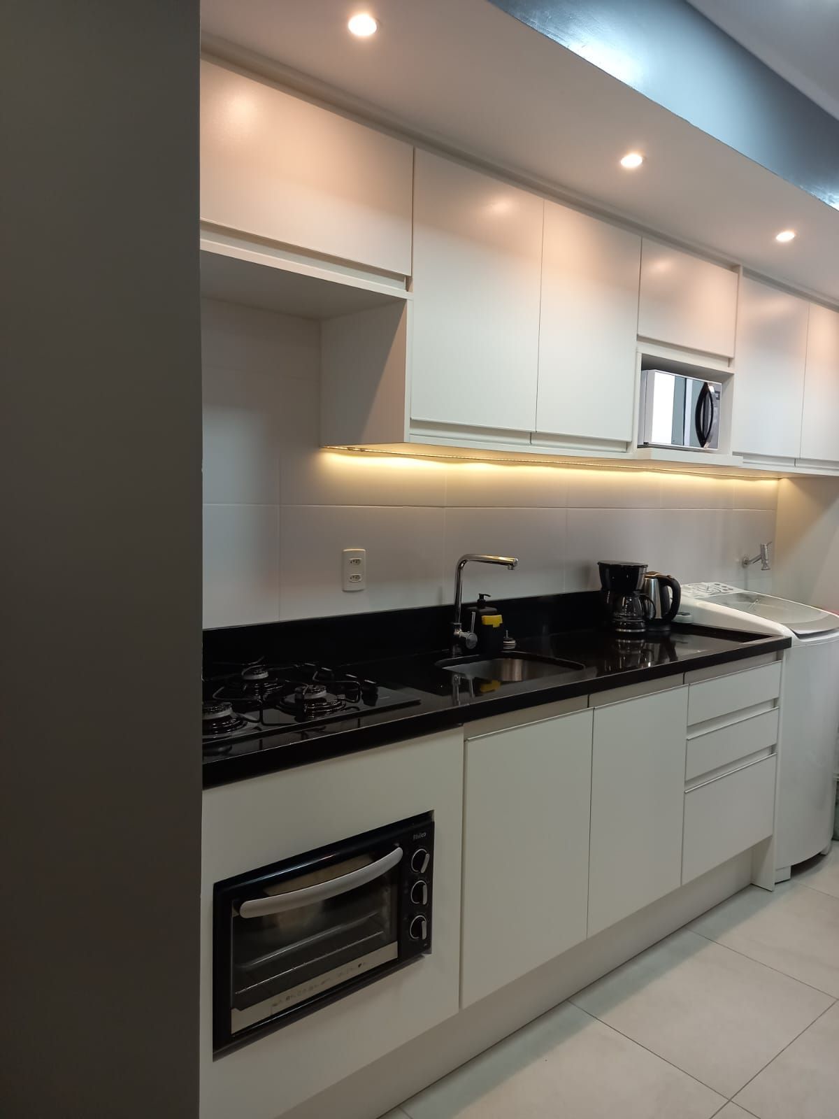 Apartamento à venda com 2 quartos, 65m² - Foto 4