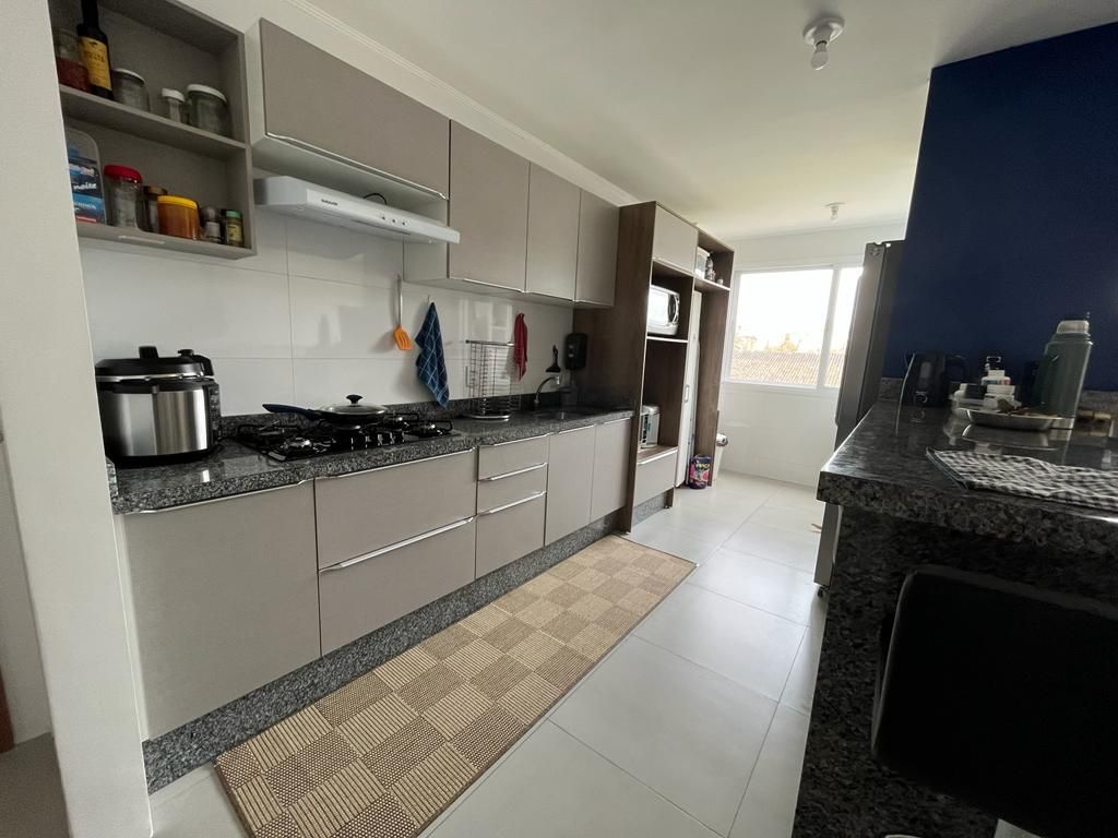 Apartamento à venda com 3 quartos, 99m² - Foto 2