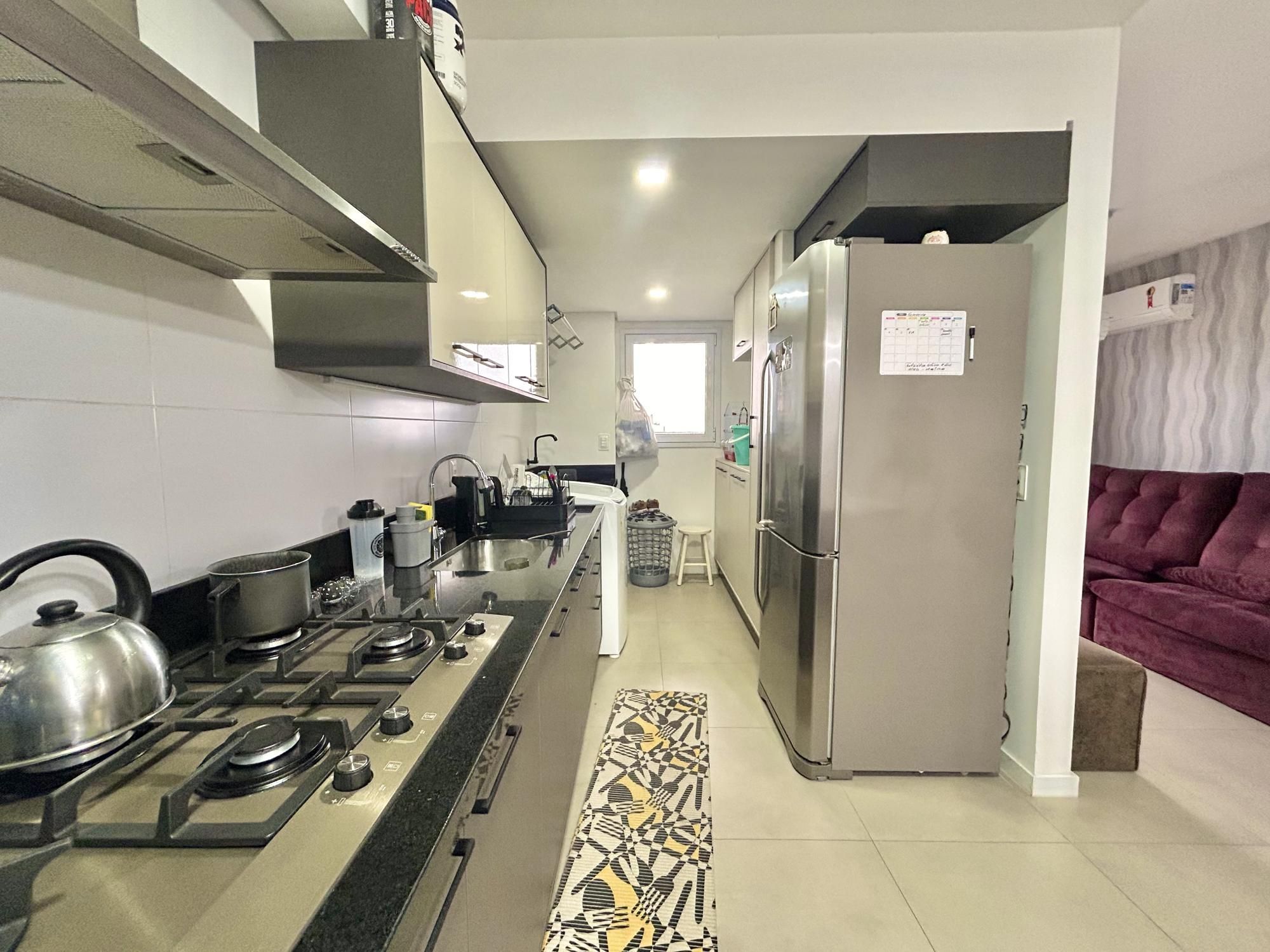 Apartamento à venda com 2 quartos, 69m² - Foto 2