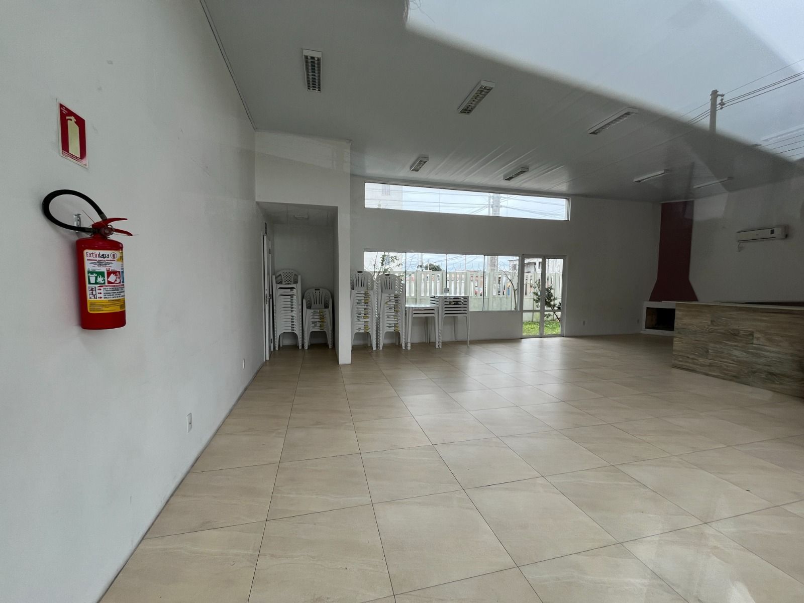 Apartamento para alugar com 2 quartos, 1m² - Foto 13