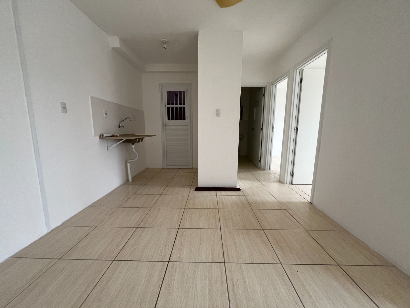 Apartamento para alugar com 2 quartos, 1m² - Foto 4