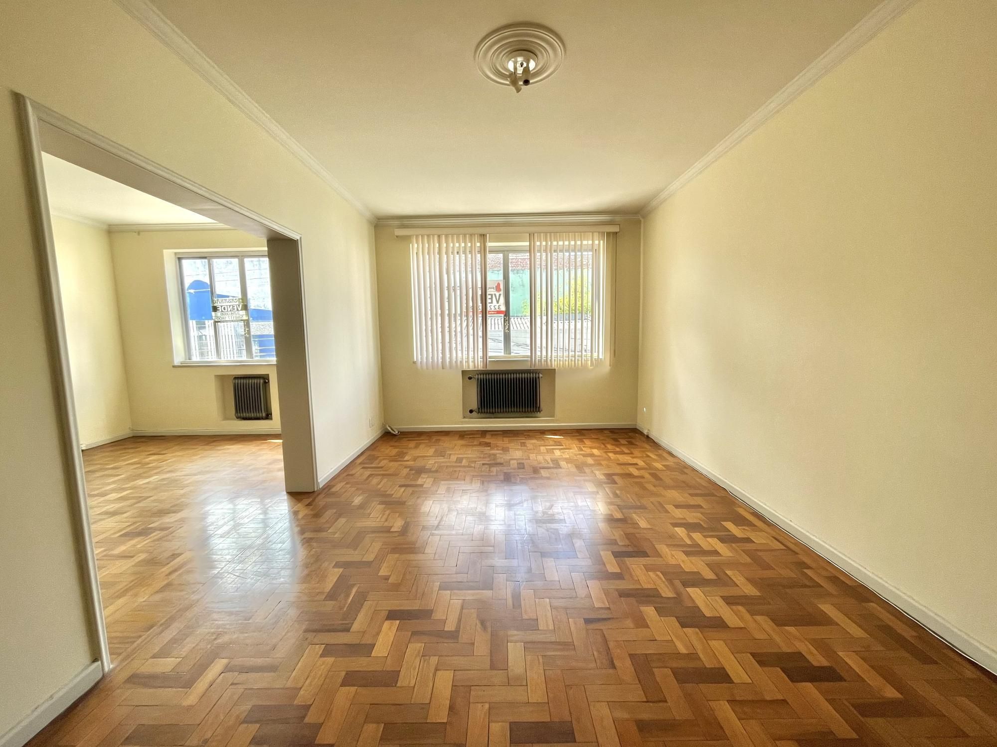 Apartamento à venda com 3 quartos, 146m² - Foto 2