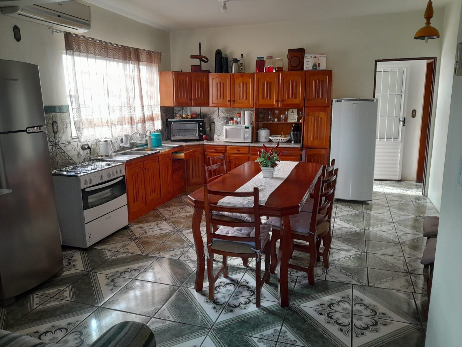 Sobrado à venda com 3 quartos, 179m² - Foto 1