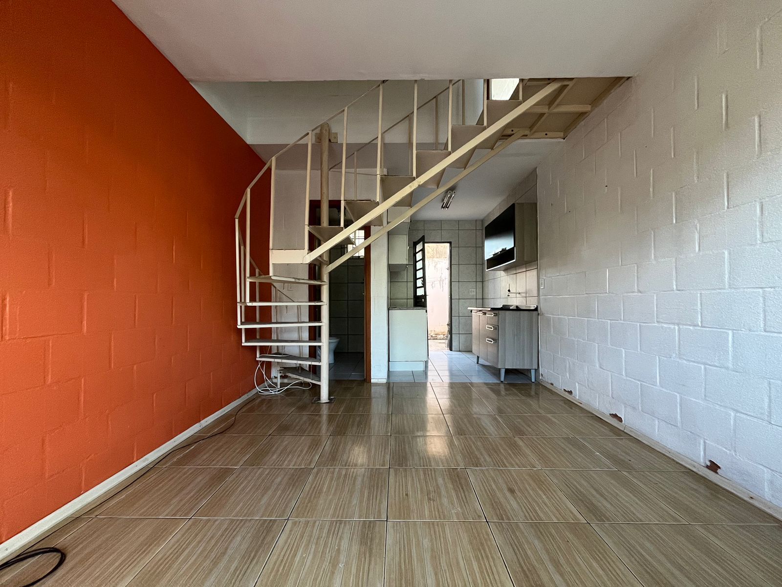 Casa de Condomínio para alugar com 2 quartos, 55m² - Foto 1