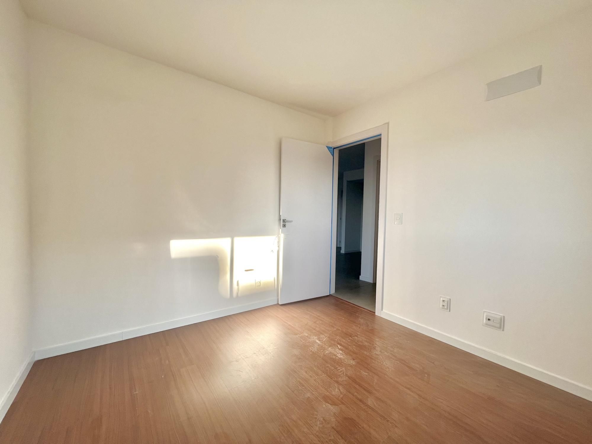 Apartamento à venda com 2 quartos, 73m² - Foto 4