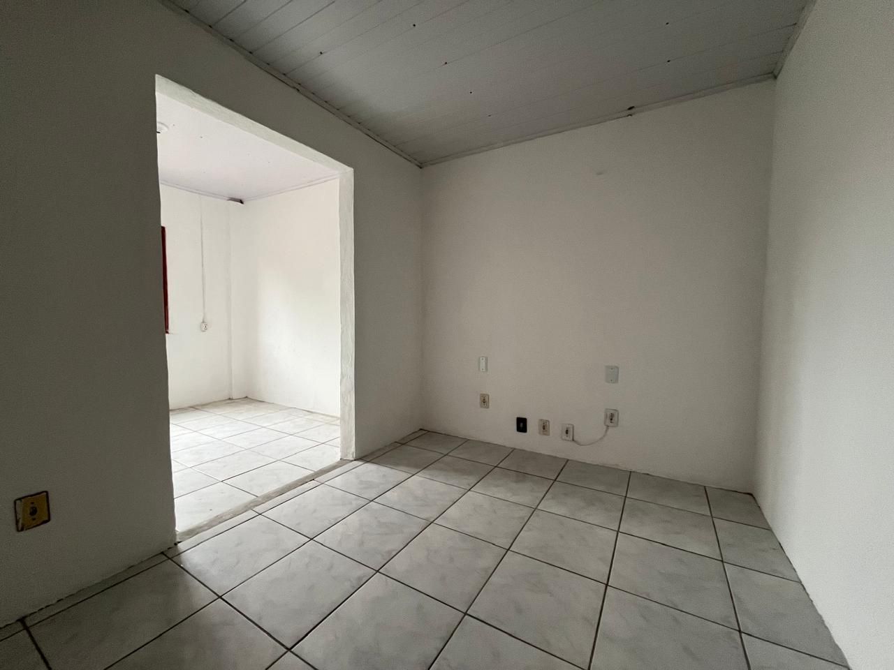 Casa para alugar com 2 quartos, 60m² - Foto 18