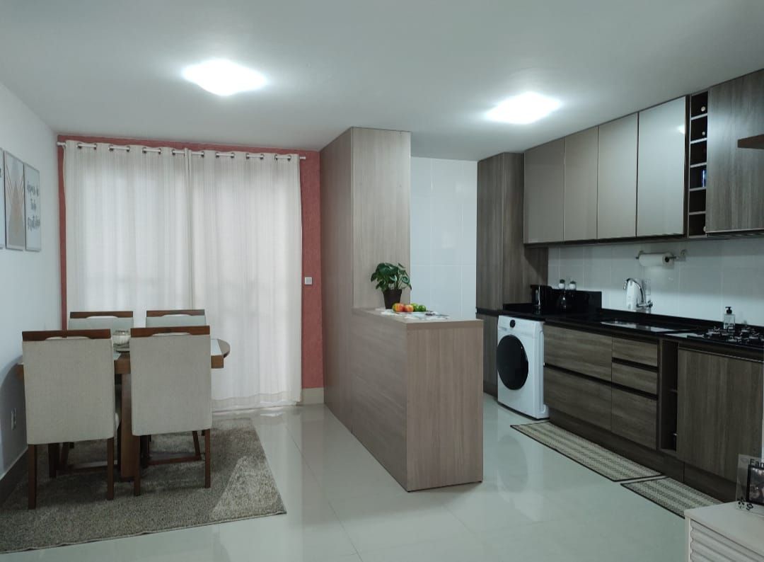 Apartamento à venda com 2 quartos, 70m² - Foto 1