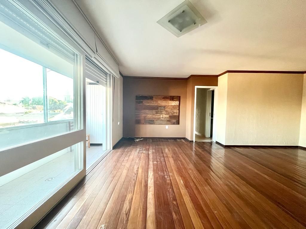 Apartamento à venda com 3 quartos, 124m² - Foto 2