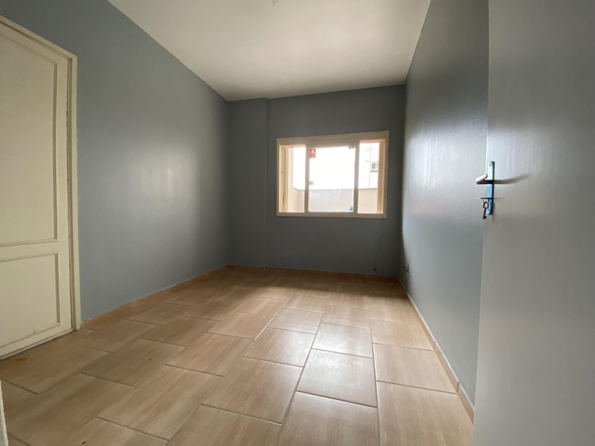 Apartamento à venda com 3 quartos, 100m² - Foto 2