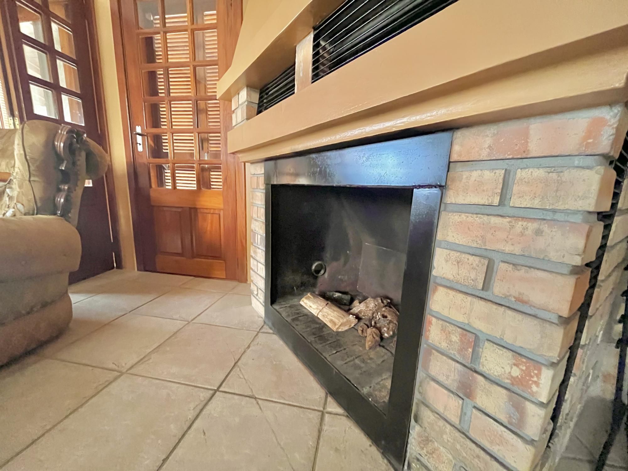 Sobrado, 5 quartos, 378 m² - Foto 2