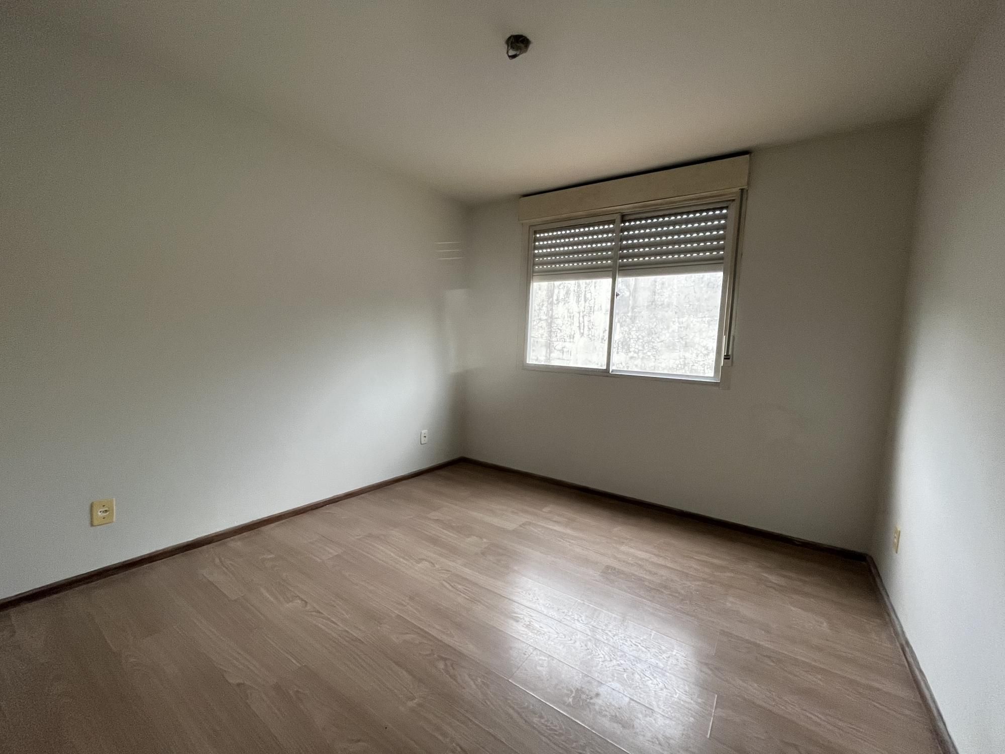 Apartamento à venda com 2 quartos, 75m² - Foto 3