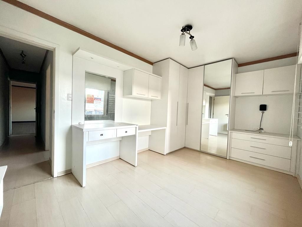 Apartamento à venda com 3 quartos, 124m² - Foto 8