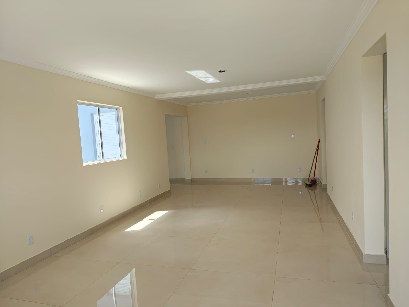 Casa à venda com 2 quartos, 92m² - Foto 9
