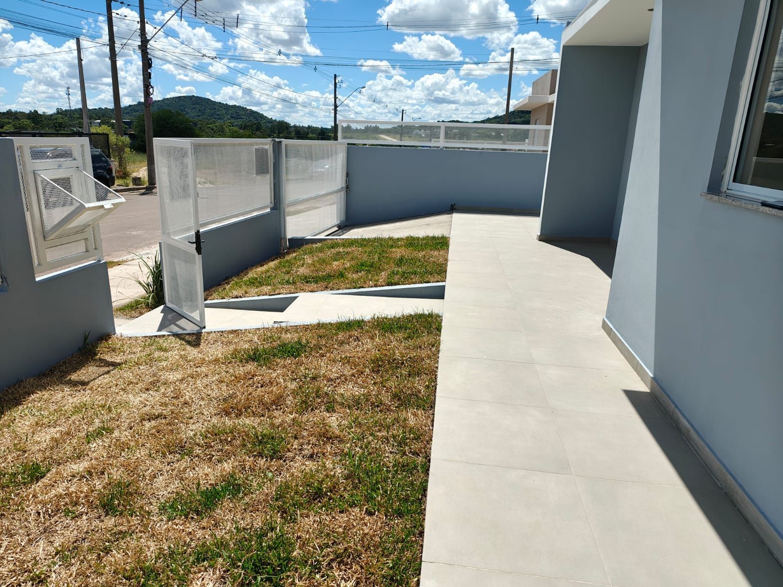 Casa à venda com 2 quartos, 92m² - Foto 2