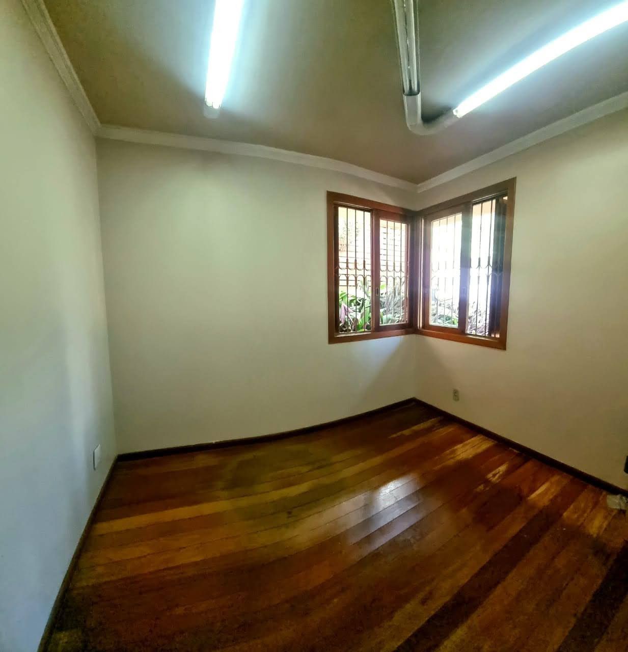 Casa à venda com 4 quartos, 363m² - Foto 21