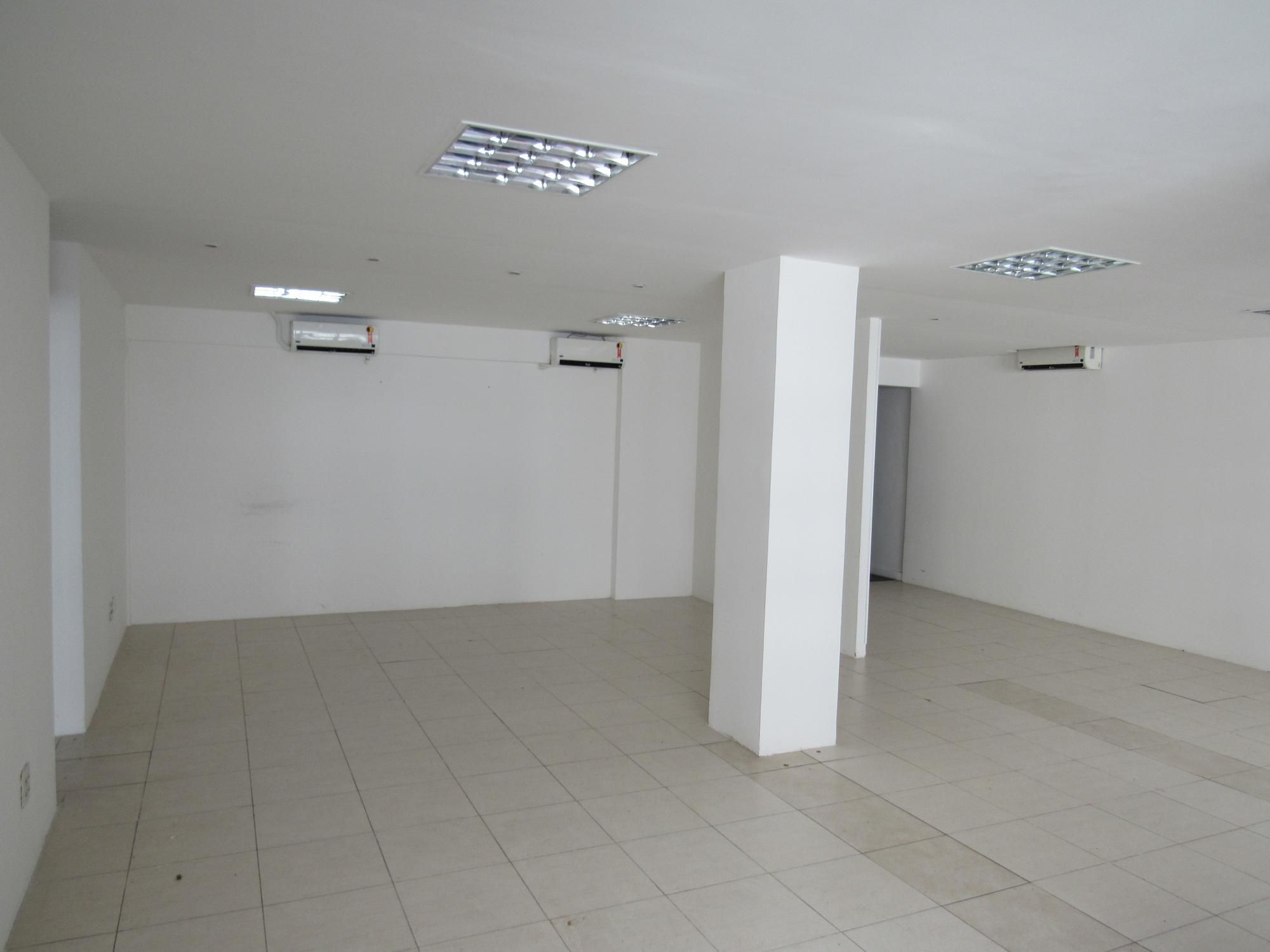 Prédio Inteiro para alugar com 3 quartos, 131m² - Foto 14