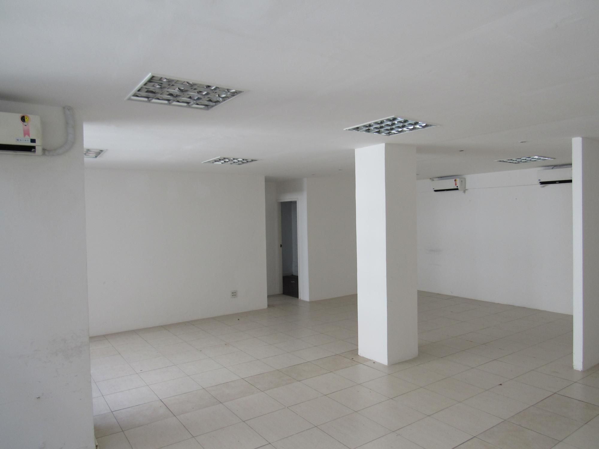 Prédio Inteiro para alugar com 3 quartos, 131m² - Foto 12