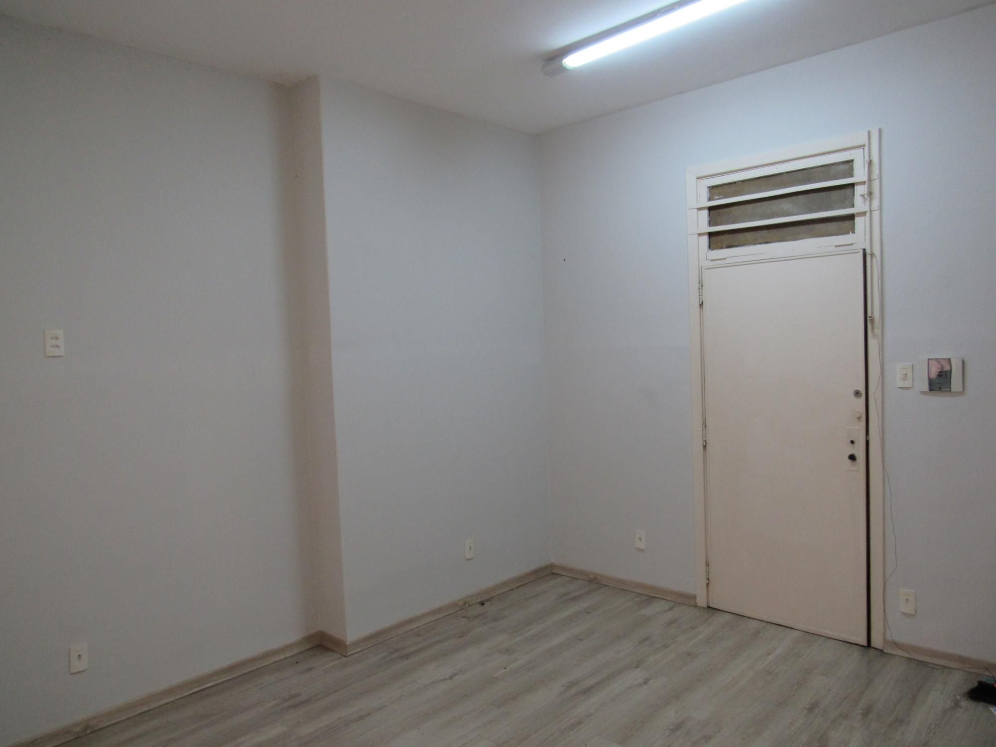 Conjunto Comercial-Sala para alugar com 1 quarto, 18m² - Foto 2