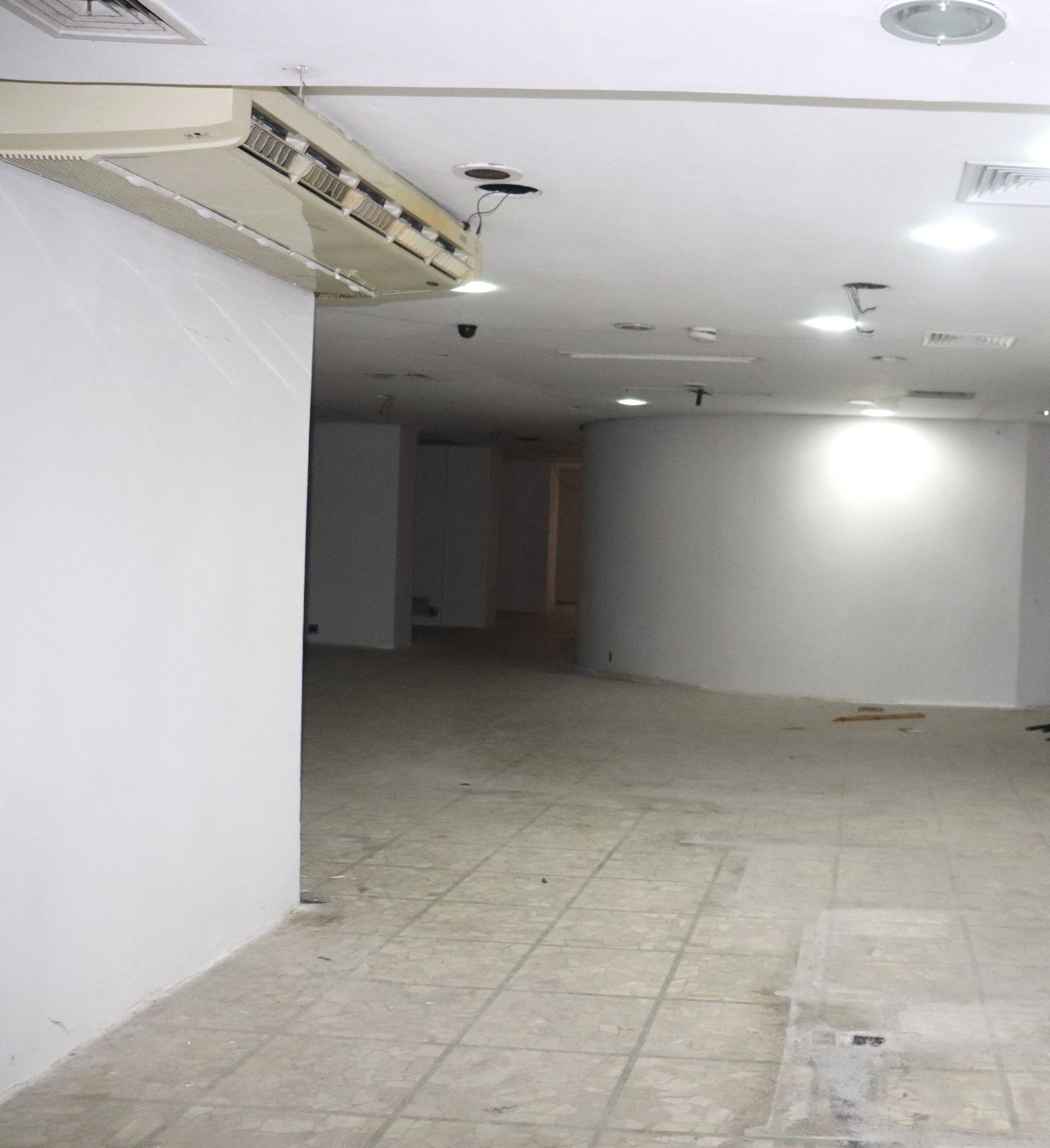 Loja-Salão para alugar com 8 quartos, 420m² - Foto 2