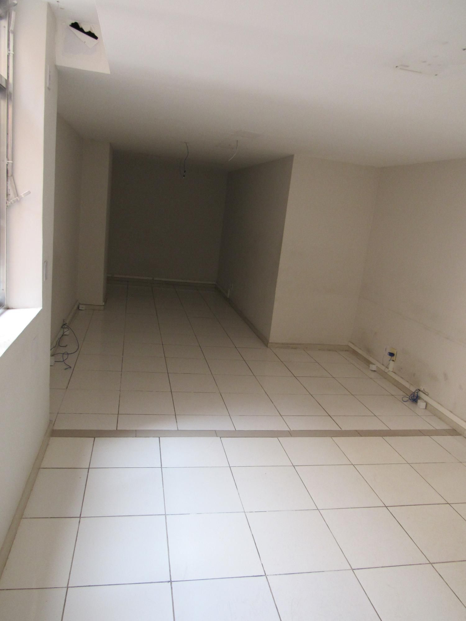 Conjunto Comercial-Sala para alugar com 1 quarto, 31m² - Foto 3