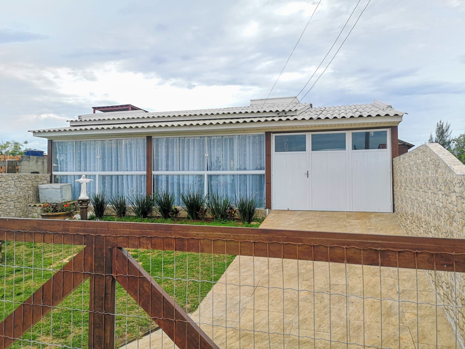 Casa à venda  no Capão do Cravo - Passo de Torres, SC. Imóveis