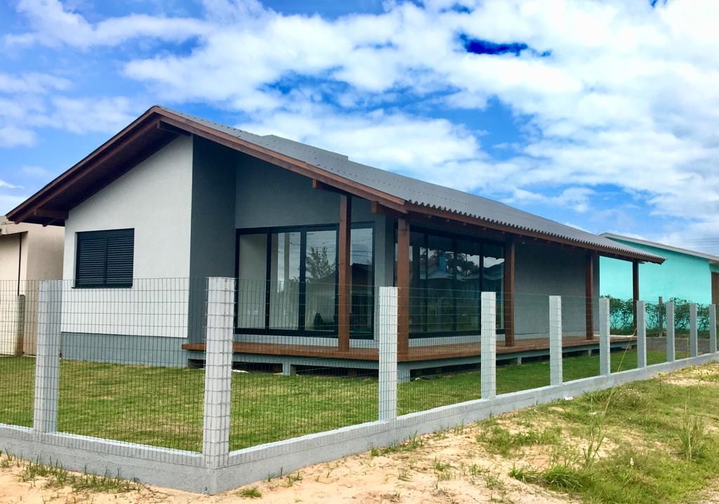 Casa à venda  no Praia Itapeva - Torres, RS. Imóveis