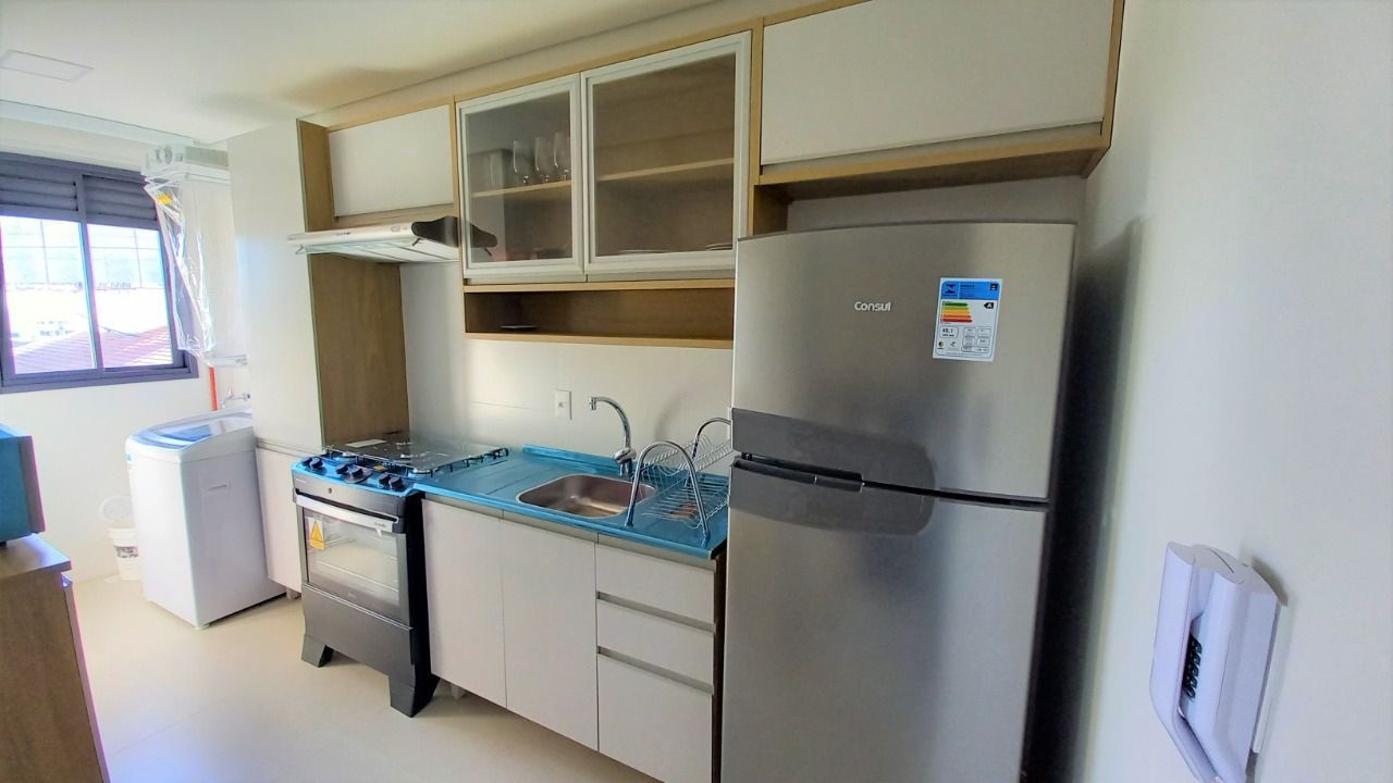 Apartamento à venda com 2 quartos, 80m² - Foto 2